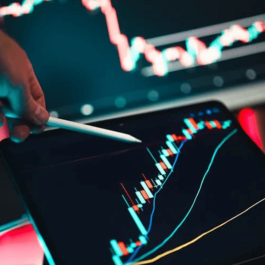 Finport Nexus - Team von Kryptowährungsexperten